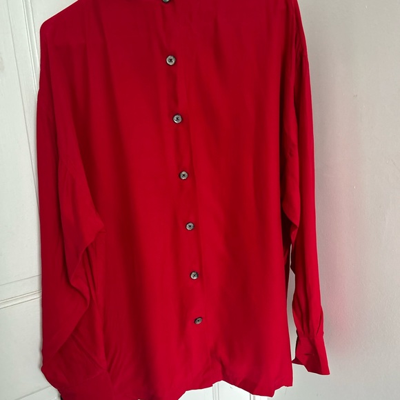 Very RARE Vintage Maurice Sassoon medium, silk buttery ,blouse mint condition. - Picture 5 of 5
